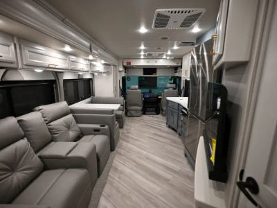 2026 Fleetwood BOUNDER — rear three-quarter view