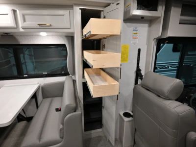2026 Fleetwood BOUNDER — photo 23 view