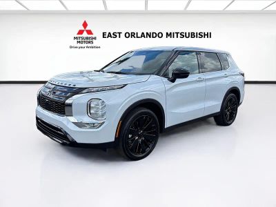 2026 Mitsubishi Outlander — side profile view