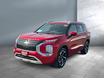 2023 Mitsubishi Outlander — front three-quarter view
