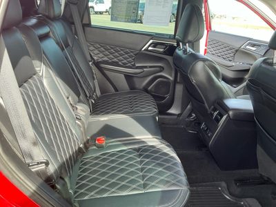 2023 Mitsubishi Outlander — photo 19 view
