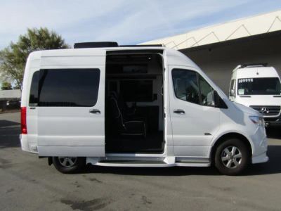 2023 Midwest Automotive Designs LUXE CRUISER - Photo 14
