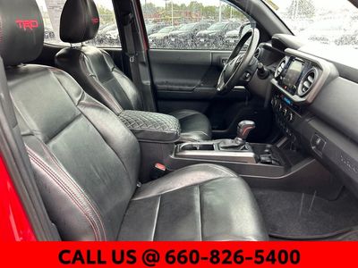 2016 Toyota Tacoma — photo 8 view