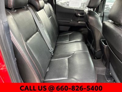 2016 Toyota Tacoma — photo 10 view
