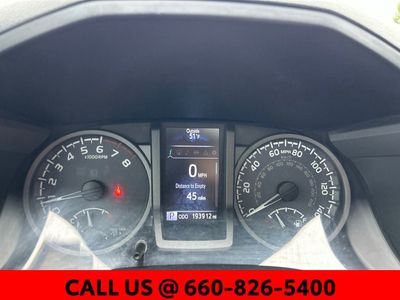 2016 Toyota Tacoma — photo 16 view