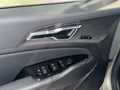 2023 Kia Sportage — photo 18 view