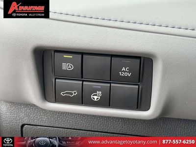 2023 Toyota Highlander Hybrid — photo 26 view