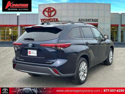 2023 Toyota Highlander Hybrid — photo 7 view