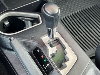2018 Toyota RAV4 - Photo 13