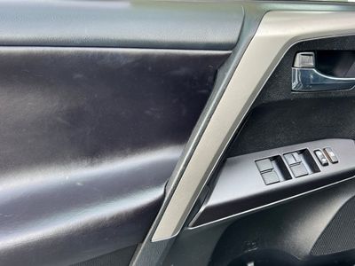 2018 Toyota RAV4 - Photo 20