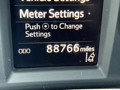 2018 Toyota RAV4 - Photo 18