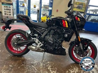 2026 Suzuki GSX-8TT — front three-quarter view