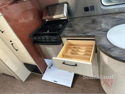 2019 Airstream International Serenity - Photo 14