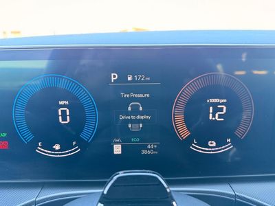 2025 Hyundai Santa Fe Hybrid — photo 11 view