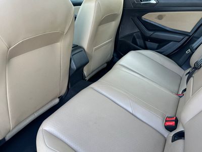 2019 Volkswagen Jetta - Photo 4