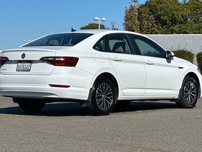 2019 Volkswagen Jetta - Photo 2