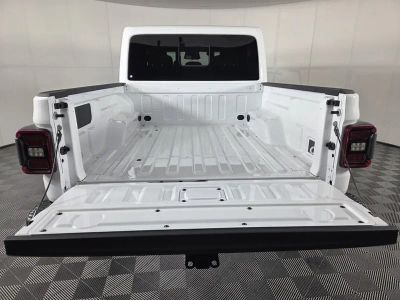 2026 Jeep Gladiator — photo 19 view