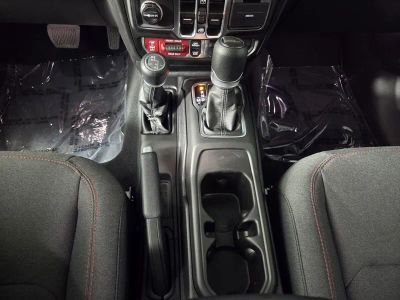 2026 Jeep Gladiator — photo 11 view