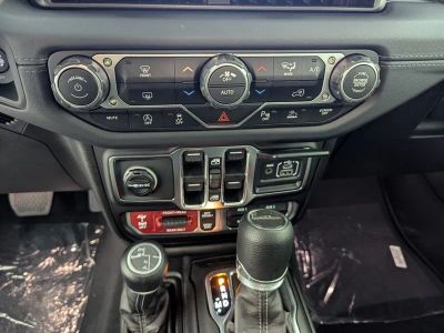 2026 Jeep Gladiator — photo 22 view