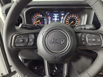 2026 Jeep Gladiator — photo 13 view