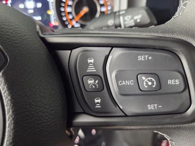 2026 Jeep Gladiator — photo 14 view