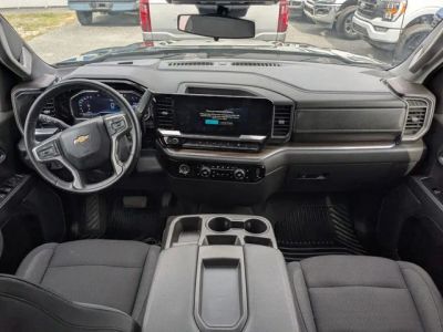 2023 Chevrolet Silverado 1500 — photo 13 view