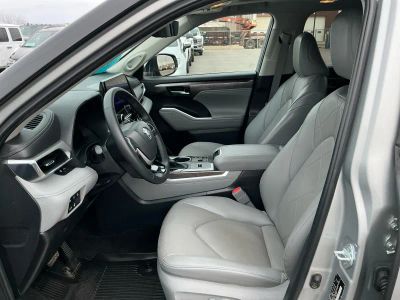 2024 Toyota Highlander - Photo 9