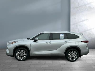 2024 Toyota Highlander - Photo 3