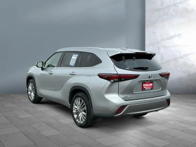 2024 Toyota Highlander - Photo 4
