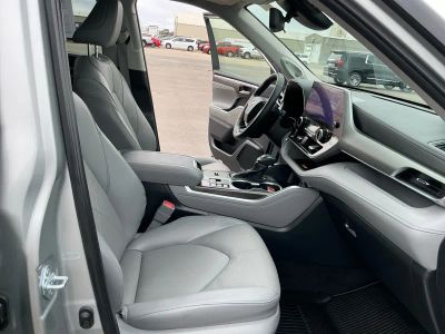 2024 Toyota Highlander - Photo 20