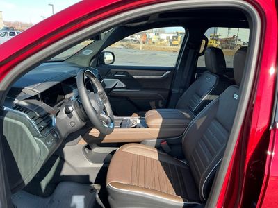 2026 GMC Acadia — photo 10 view