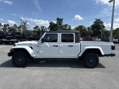 2026 Jeep Gladiator — detail view