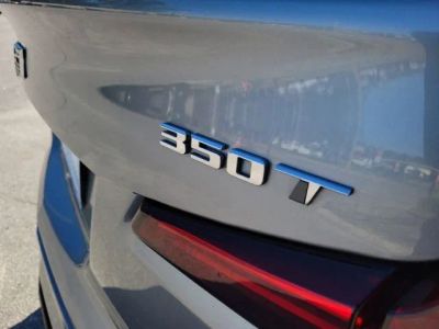 2024 Cadillac XT4 — photo 8 view