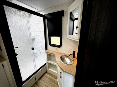 2026 Venture RV SportTrek Touring Edition - Photo 8