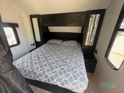2021 Forest River RV Cherokee Grey Wolf — photo 11 view