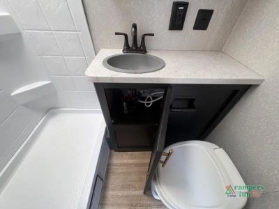 2021 Forest River RV Cherokee Grey Wolf — photo 40 view