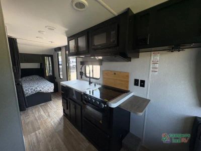 2021 Forest River RV Cherokee Grey Wolf — photo 9 view