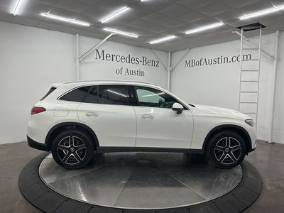 2026 Mercedes-Benz GLC - Photo 8