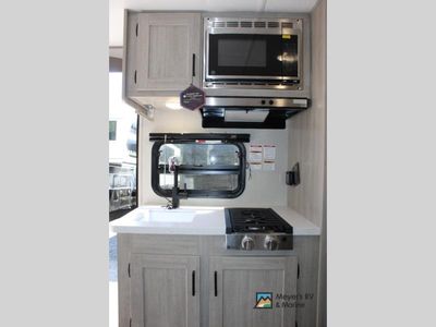 2026 Coachmen RV Catalina Summit Series 7 - Photo 10