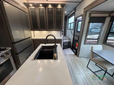 2024 Grand Design Solitude — photo 7 view