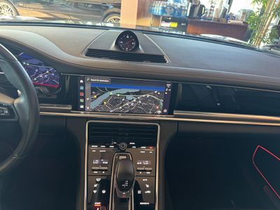 2023 Porsche Panamera - Photo 15