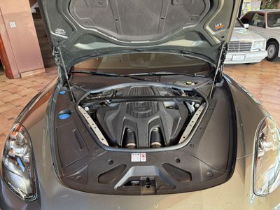 2023 Porsche Panamera - Photo 17