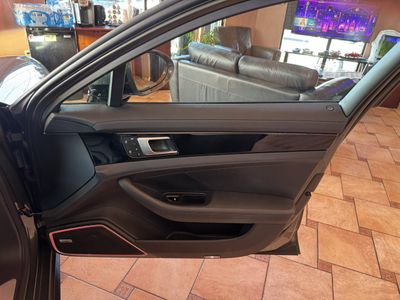 2023 Porsche Panamera - Photo 26