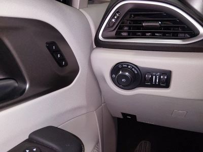 2024 Chrysler Pacifica - Photo 13