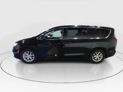 2024 Chrysler Pacifica - Photo 4