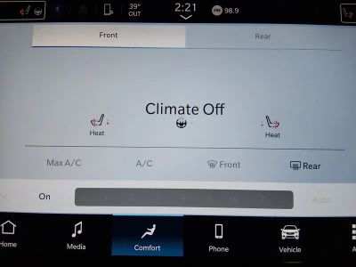 2024 Chrysler Pacifica - Photo 18