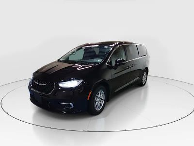 2024 Chrysler Pacifica - Photo 3