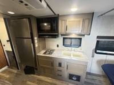 2022 Gulf Stream Gulf Stream Kingsport - Photo 9