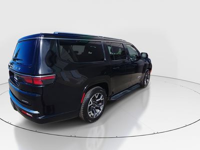 2024 Jeep Wagoneer L — photo 7 view