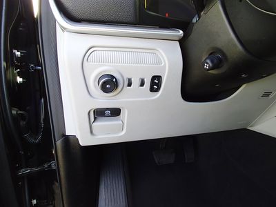 2024 Jeep Wagoneer L — photo 13 view